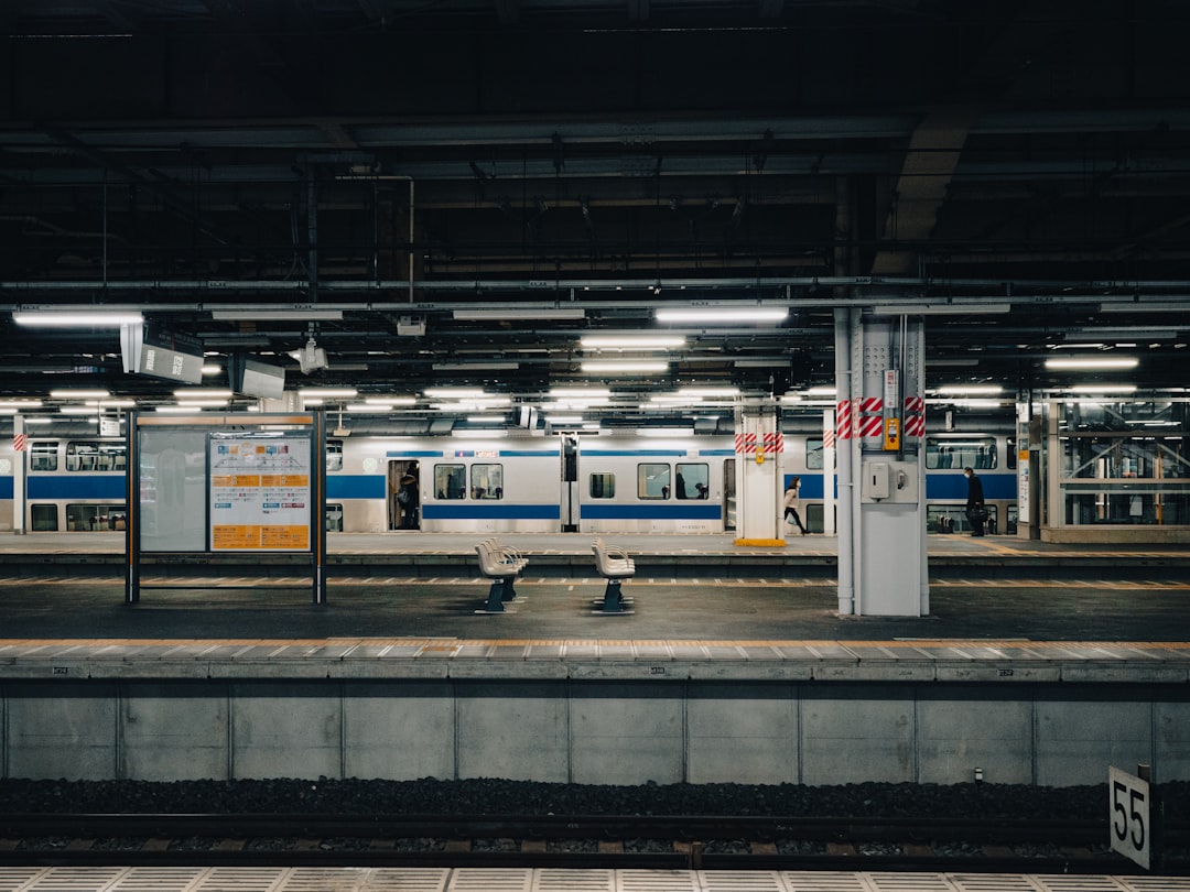 中央線の駅ホーム